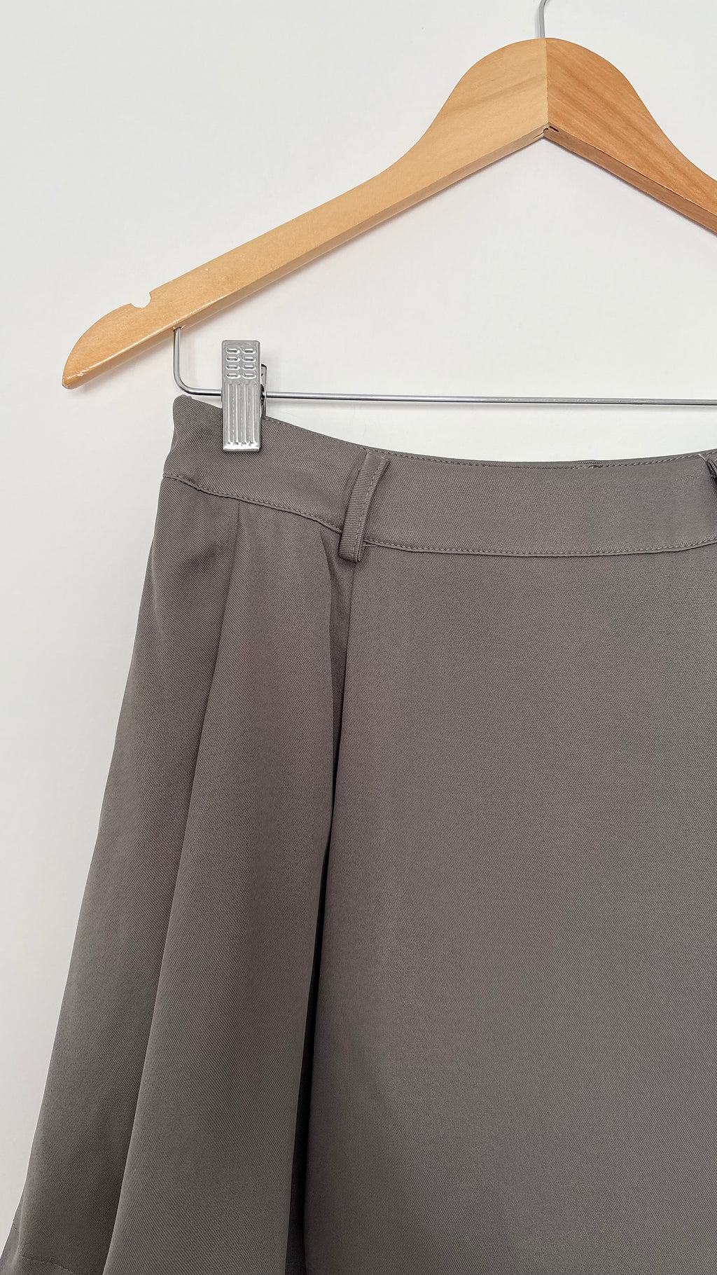 Falda Short Gris